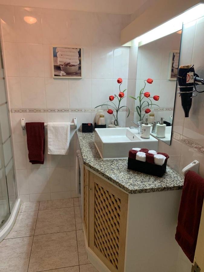A Casinha - Pateo Aldeia Apartment อัลบูเฟรา ภายนอก รูปภาพ